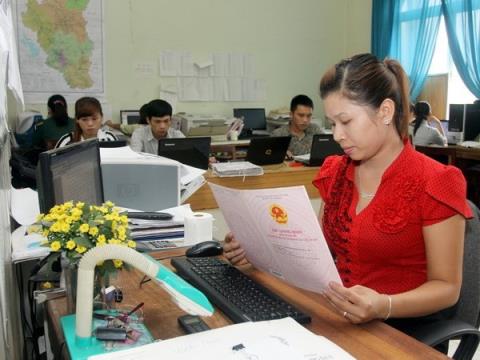 Chậm làm sổ đỏ: Nâng mức phạt lên 1 tỉ đồng