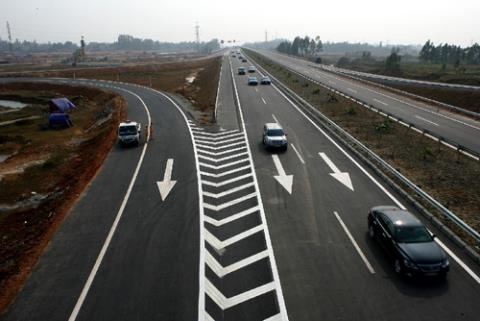 Bán đường cao tốc: Bộ trưởng tính toán 2020 có thêm 2000km