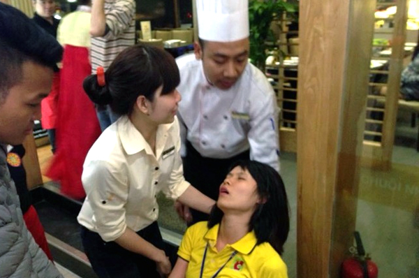 Chui vào siêu thị dưới đất, coi chừng chết ngất