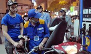 Xăng chịu áp lực tăng giá