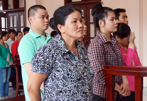 Lừa bạn đưa sang Campuchia để tống tiền
