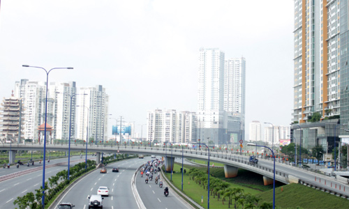 Địa ốc mượn cao tốc, metro để kích cầu