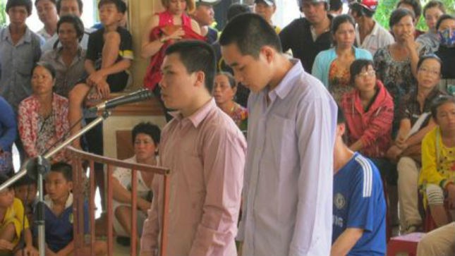 Táo tợn “cướp” bé gái rồi đưa vào nghĩa địa hãm hiếp